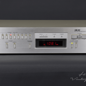 AKAI AT-S55 FM/AM Tuner