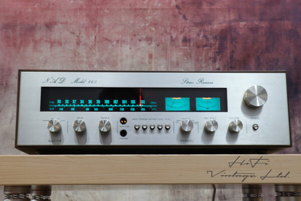 NAD Model 140 AM/FM Stereo Receiver