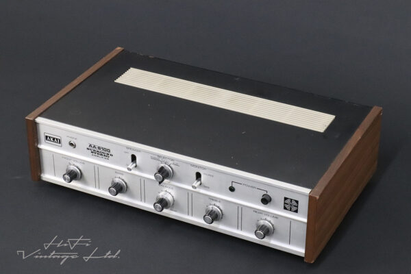AIWA AA-6100 Quadraphonic Amplifier