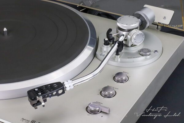 JVC QL-F6 Fully Automatic Turntable