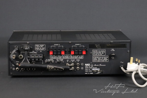 NAD 7020 Stereo Receiver