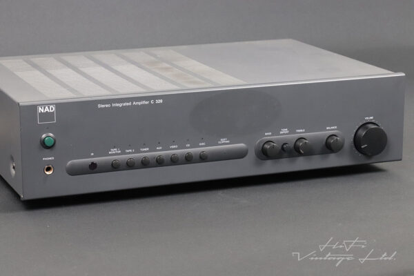 NAD C320 Stereo Amplifier