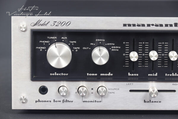 Marantz Model 3200 Stereo Control Console Preamplifier