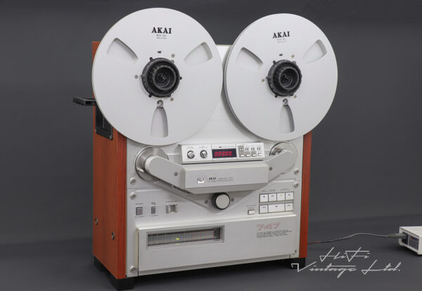 Akai GX-747 Professional Stereo Reel to Reel Tape Recorder. 