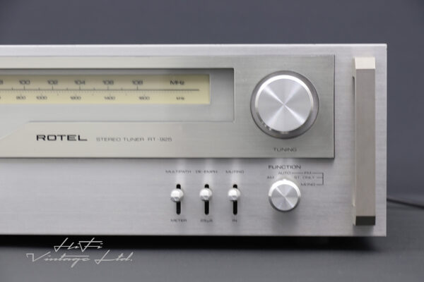 Rotel RT-925 AM/FM Stereo Tuner