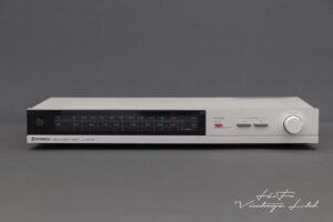 Hitachi FT-12 AM-FM Stereo Tuner