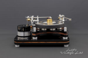 SAM Renegade Turntable