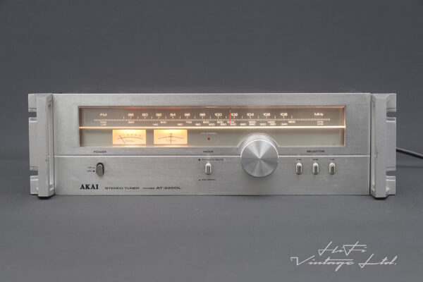 Akai AT-2250L FM/AM Stereo Tuner