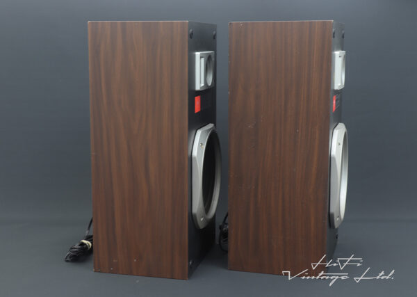 Akai SR-H110 2-Way Bookshelf Cabinet Speakers