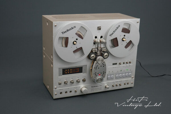 Technics RS-777 Reel to Reel tape recorder.