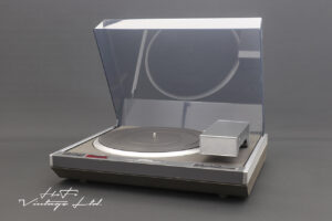 Revox B790 Direct-Drive Turntable