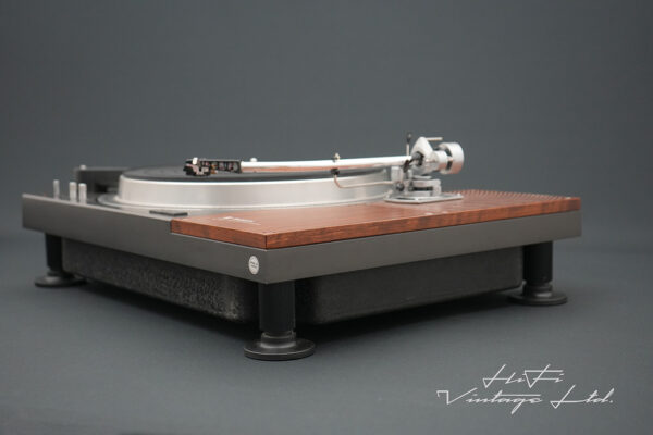 Technics SL-110 Direct-Drive Turntable with SME 3008 tone arm.