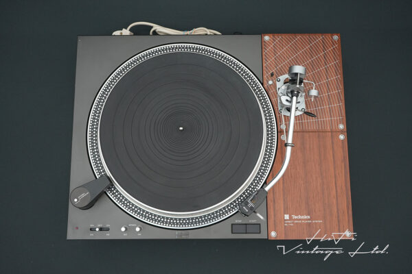 Technics SL-110 Direct-Drive Turntable with SME 3008 tone arm.