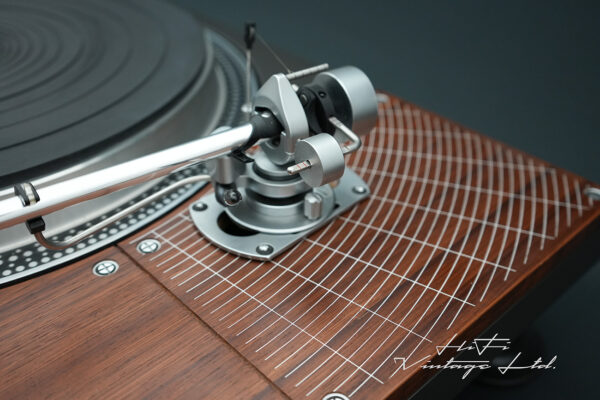 Technics SL-110 Direct-Drive Turntable with SME 3008 tone arm.