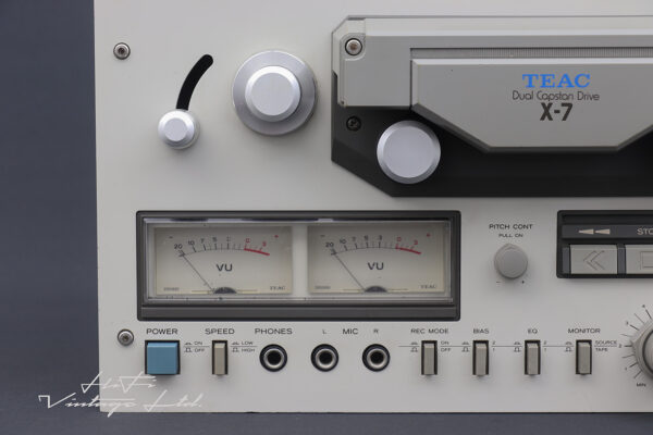 HiFi Vintage the best sound experience. Analog audio at your fingertips.