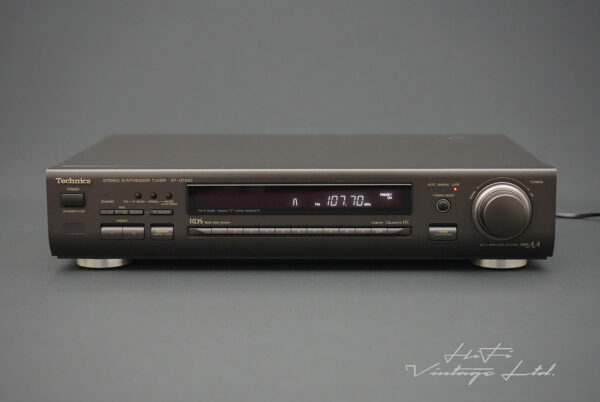 Technics ST-GT650 Stereo Synthesizer Tuner.