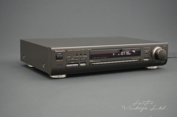 Technics ST-GT650 Stereo Synthesizer Tuner.