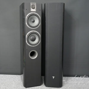 Focal Chorus 716 Florstanding Speakers in Piano Black.