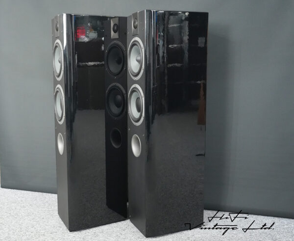 Focal Chorus 716 Florstanding Speakers in Piano Black.