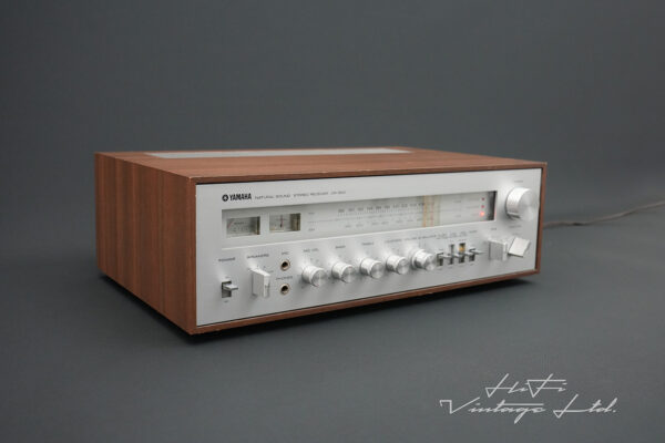 Yamaha CR-800 AM/FM Stereo Receiver.