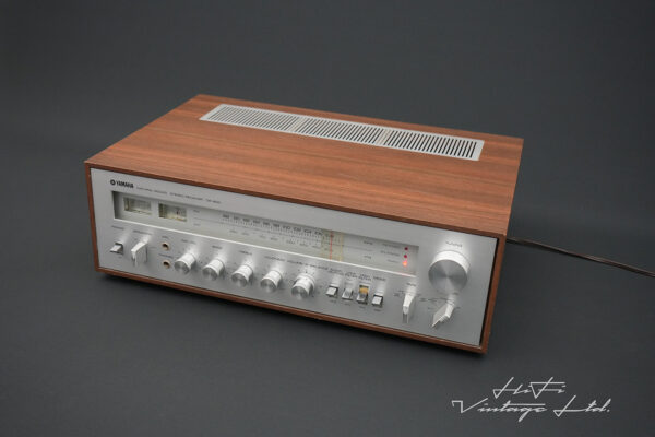 Yamaha CR-800 AM/FM Stereo Receiver.