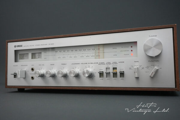 Yamaha CR-800 AM/FM Stereo Receiver.