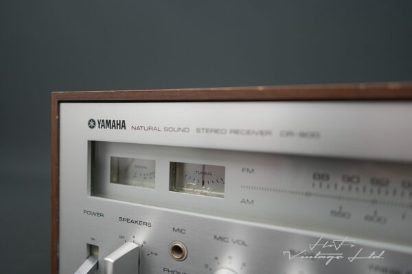 Yamaha CR-800 AM/FM Stereo Receiver.