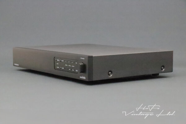 audiolab 8000DAX digital-to-analog converter (DAC).