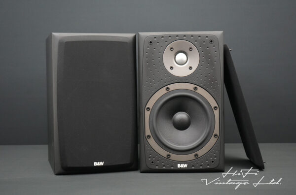 B&W DM303 bookshelf speakers