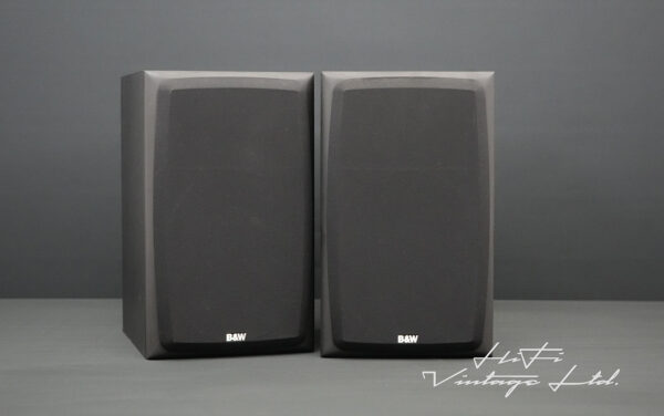 B&W DM303 bookshelf speakers