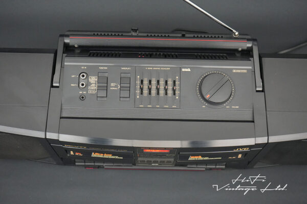 JVC PC-V77 boombox