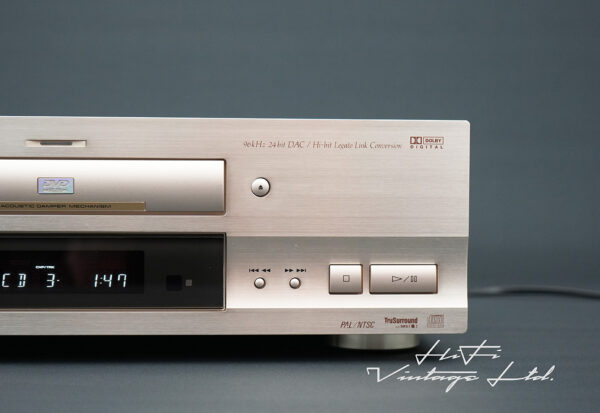 Pioneer DV-717 DVD/CD Player. Gold.