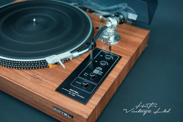 Rotel RP1500 2-speed Belt-Drive Turntable.
