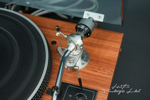 Rotel RP1500 2-speed Belt-Drive Turntable.