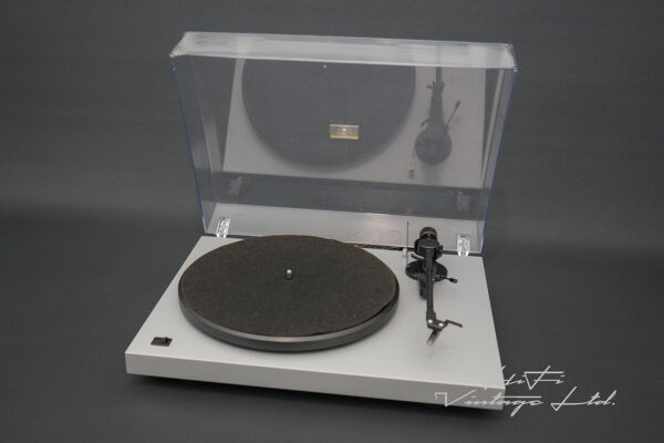 Pro-ject Debut 2 Turntable