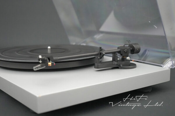 Pro-ject Debut 2 Turntable
