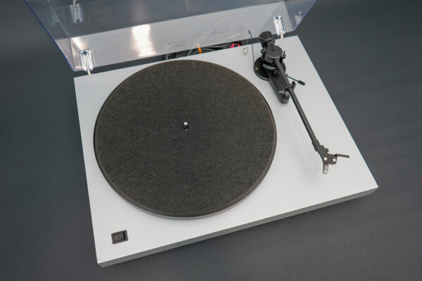 Pro-ject Debut 2 Turntable