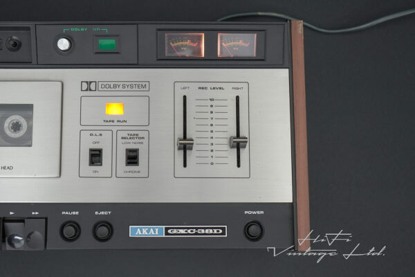 Akai GXC-38D Cassette Deck