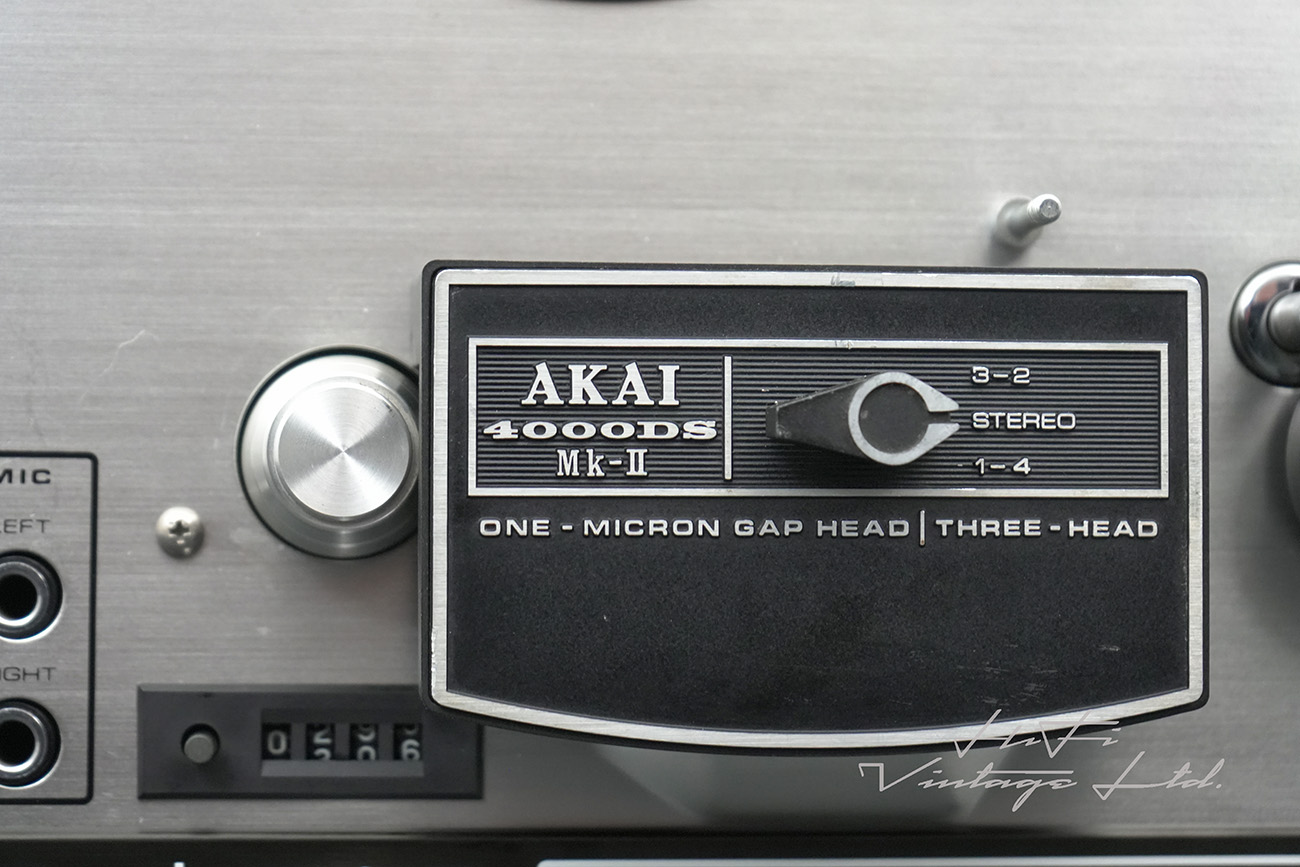 Akai 4000DB MKII with dust cover