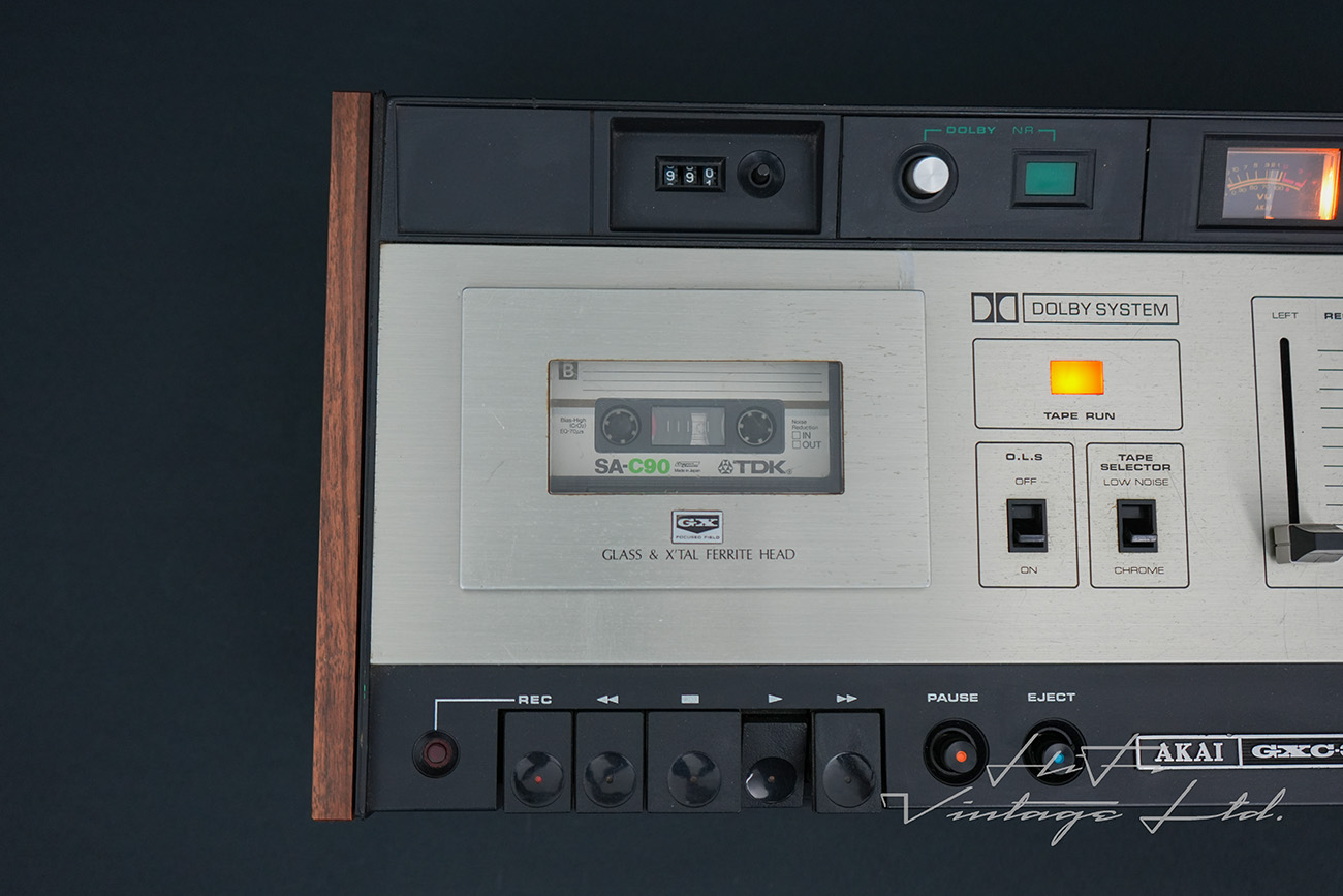 Akai GXC-38D Cassette Deck (2)